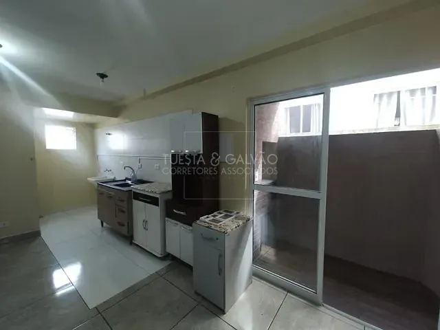 Apartamento com 53m² 3 quartos e 1 banheiro, para alugar, no bairro Vila Guarani em Colombo