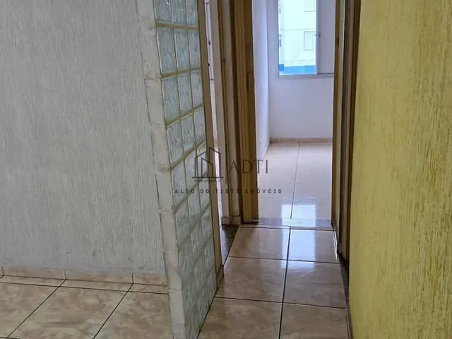 Apartamento 2 quartos e 1 banheiro, para alugar, no bairro Jardim Marica em Mogi das Cruzes