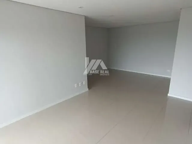 Apartamento com 123m² 4 quartos e 2 banheiros, para alugar, no bairro Oficinas em Ponta Grossa