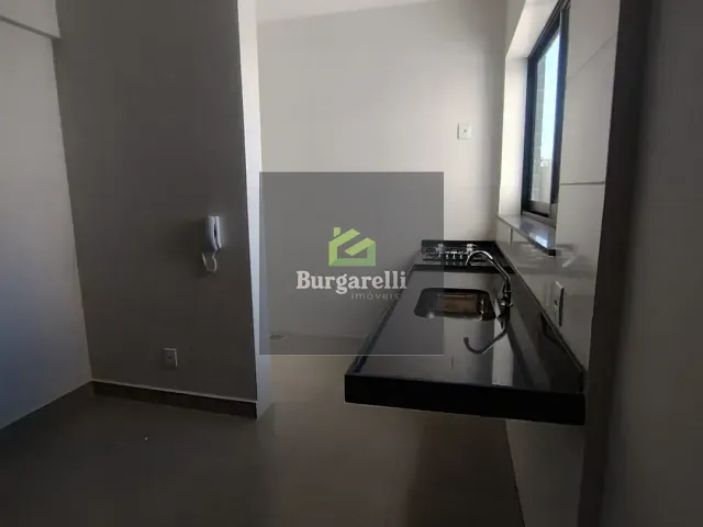 Apartamento 2 quartos e 1 banheiro, para alugar, no bairro Vila São Francisco em Lavras
