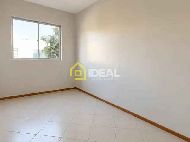 Apartamento 3 quartos e 2 banheiros, para alugar, no bairro Centro em Concórdia
