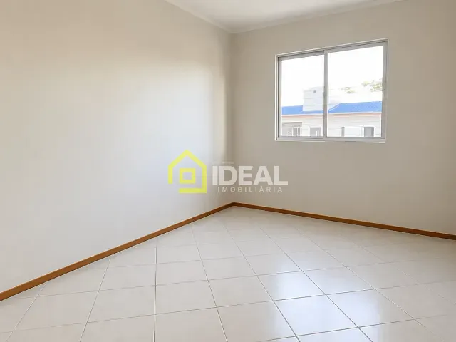 Apartamento 3 quartos e 2 banheiros, para alugar, no bairro Centro em Concórdia