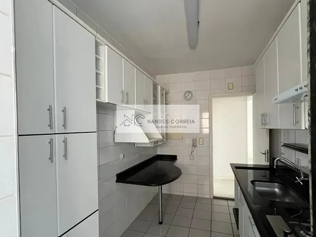 Apartamento 3 quartos e 2 banheiros, à venda, no bairro San Remo em Londrina