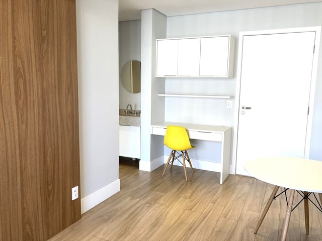 Foto do Apartamento - 1 dormitório, 1 vaga, andar alto, cozinha em conceito aberto, Apto à venda, a 400 mts do metrô Ana Rosa, na Vila Mariana | Paulista Imóveis.