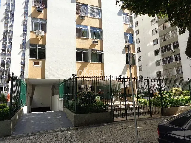 Apartamento 3 quartos e 3 banheiros, para alugar, no bairro Leblon em Rio de Janeiro