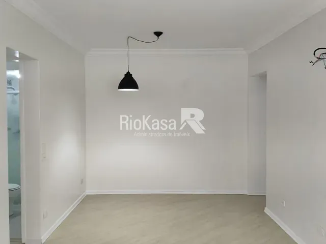 Apartamento 3 quartos e 3 banheiros, para alugar, no bairro Leblon em Rio de Janeiro
