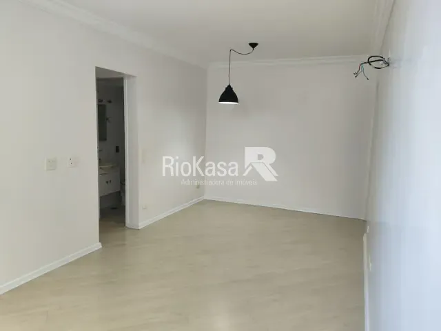 Apartamento 3 quartos e 3 banheiros, para alugar, no bairro Leblon em Rio de Janeiro