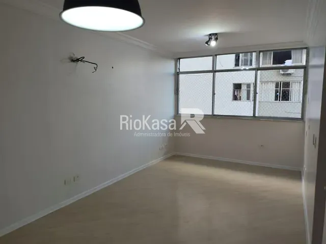 Apartamento 3 quartos e 3 banheiros, para alugar, no bairro Leblon em Rio de Janeiro