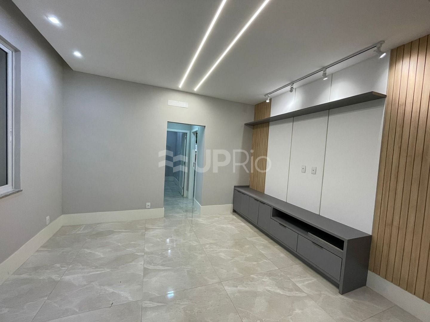 Apartamento à venda com 2 quartos, 78m² - Foto 1