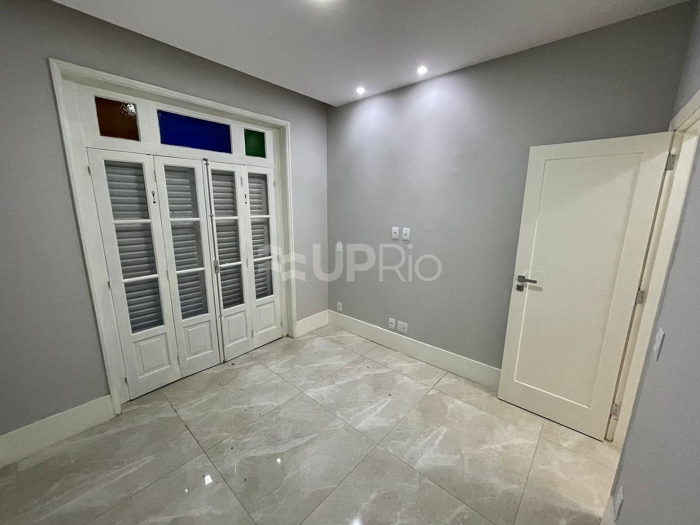Apartamento à venda com 2 quartos, 78m² - Foto 8