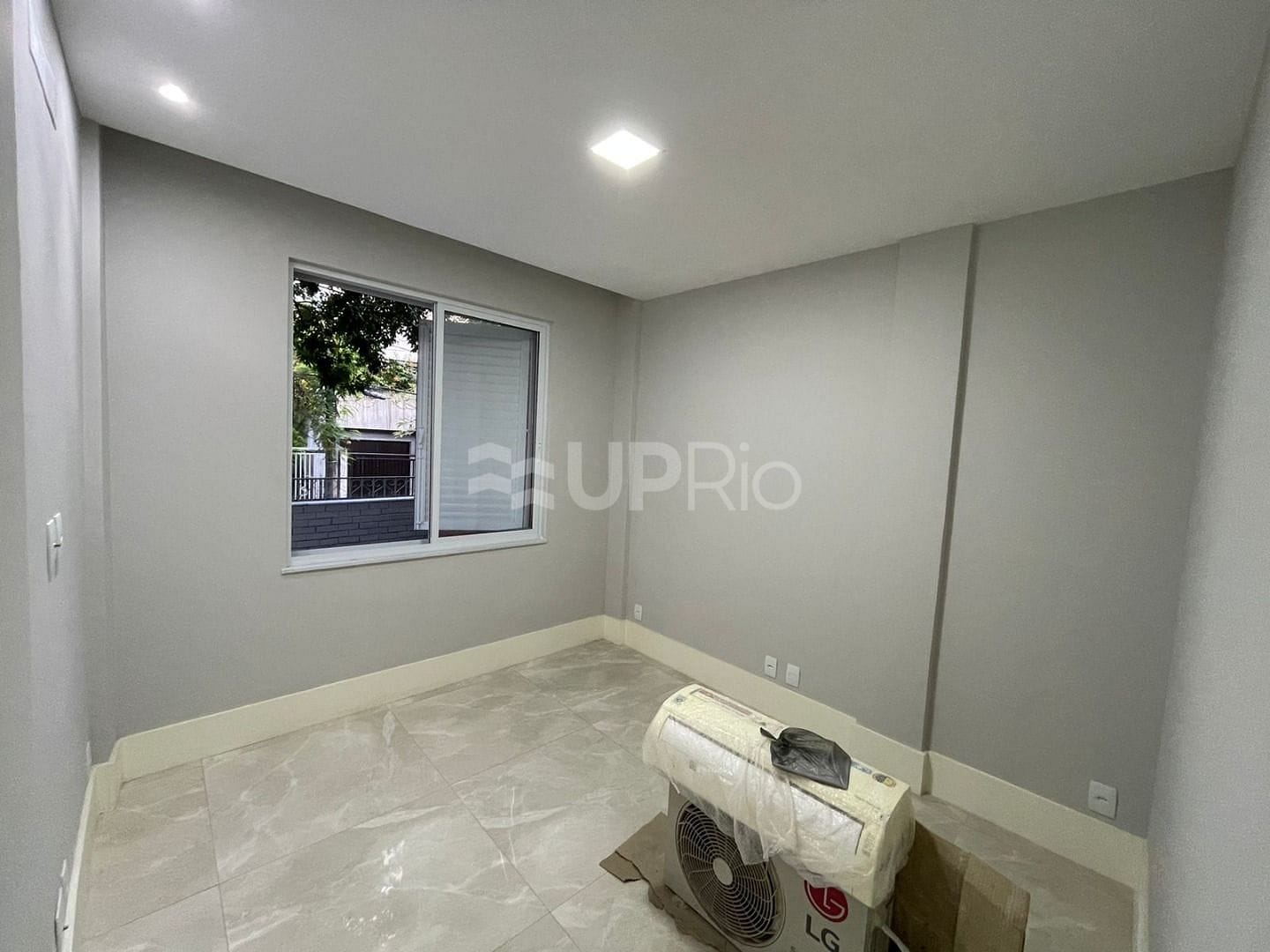 Apartamento à venda com 2 quartos, 78m² - Foto 9