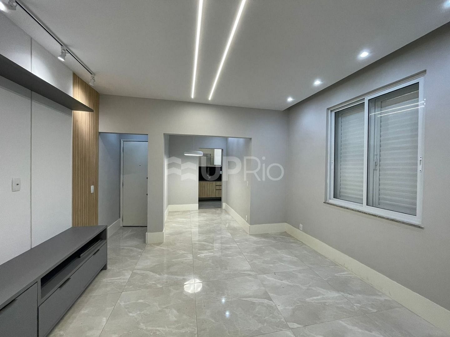 Apartamento à venda com 2 quartos, 78m² - Foto 2