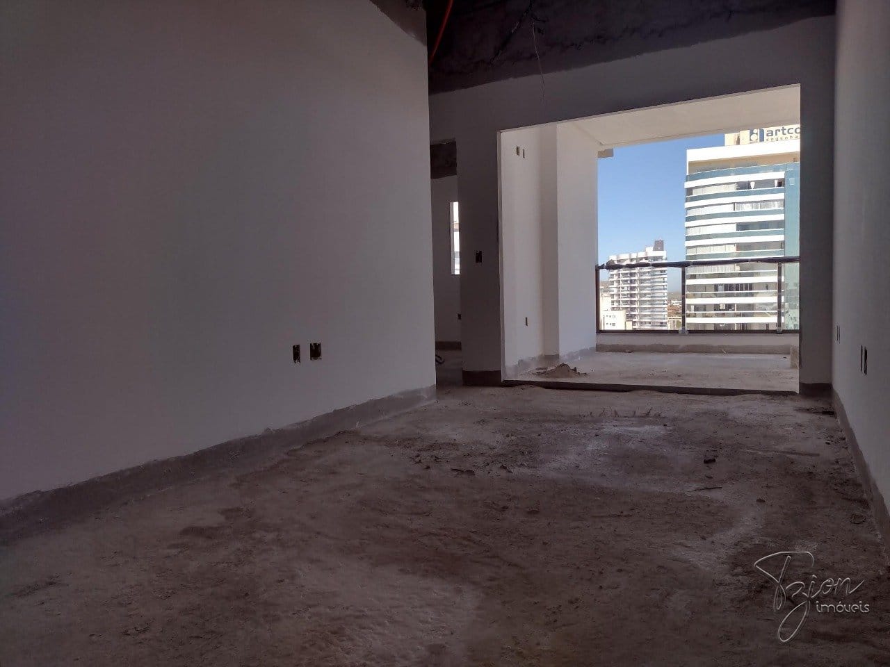 https://static.arboimoveis.com.br/AP0259_TZI/apartamentoavendacentroguaraparies_1625071957532.jpg
