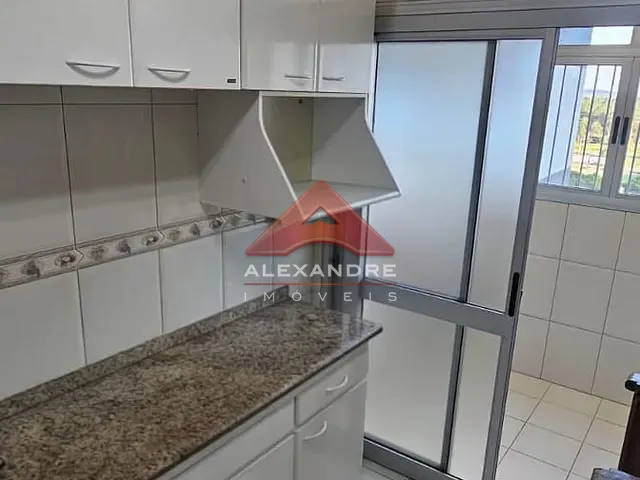 Apartamento 3 quartos e 1 banheiro, à venda ou para alugar, no bairro Vila Industrial em São José dos Campos