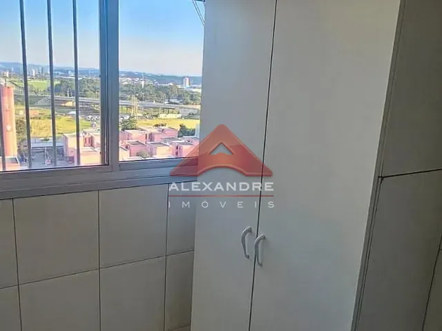Apartamento 3 quartos e 1 banheiro, à venda ou para alugar, no bairro Vila Industrial em São José dos Campos
