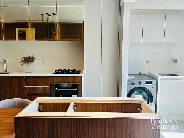 Apartamento 2 quartos e 2 banheiros, à venda, no bairro Zona 07 em Maringá