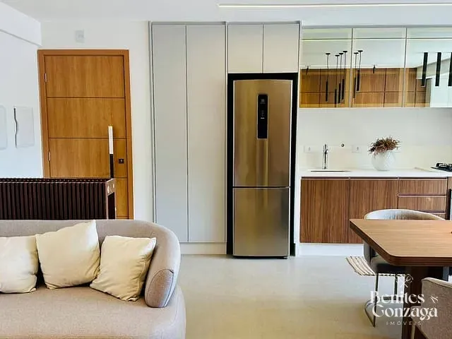 Apartamento 2 quartos e 2 banheiros, à venda, no bairro Zona 07 em Maringá