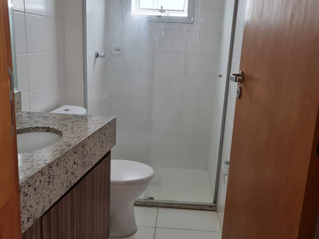 Apartamento 3 quartos e 2 banheiros, para alugar, no bairro Jardim Atlântico em Goiânia