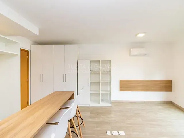 Apartamento com 31m² 1 quarto e 1 banheiro, para alugar, no bairro Água Verde em Curitiba