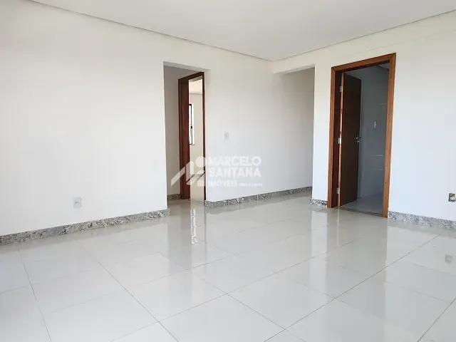 Apartamento 3 quartos e 1 banheiro, à venda ou para alugar, no bairro Candeias em Vitória da Conquista