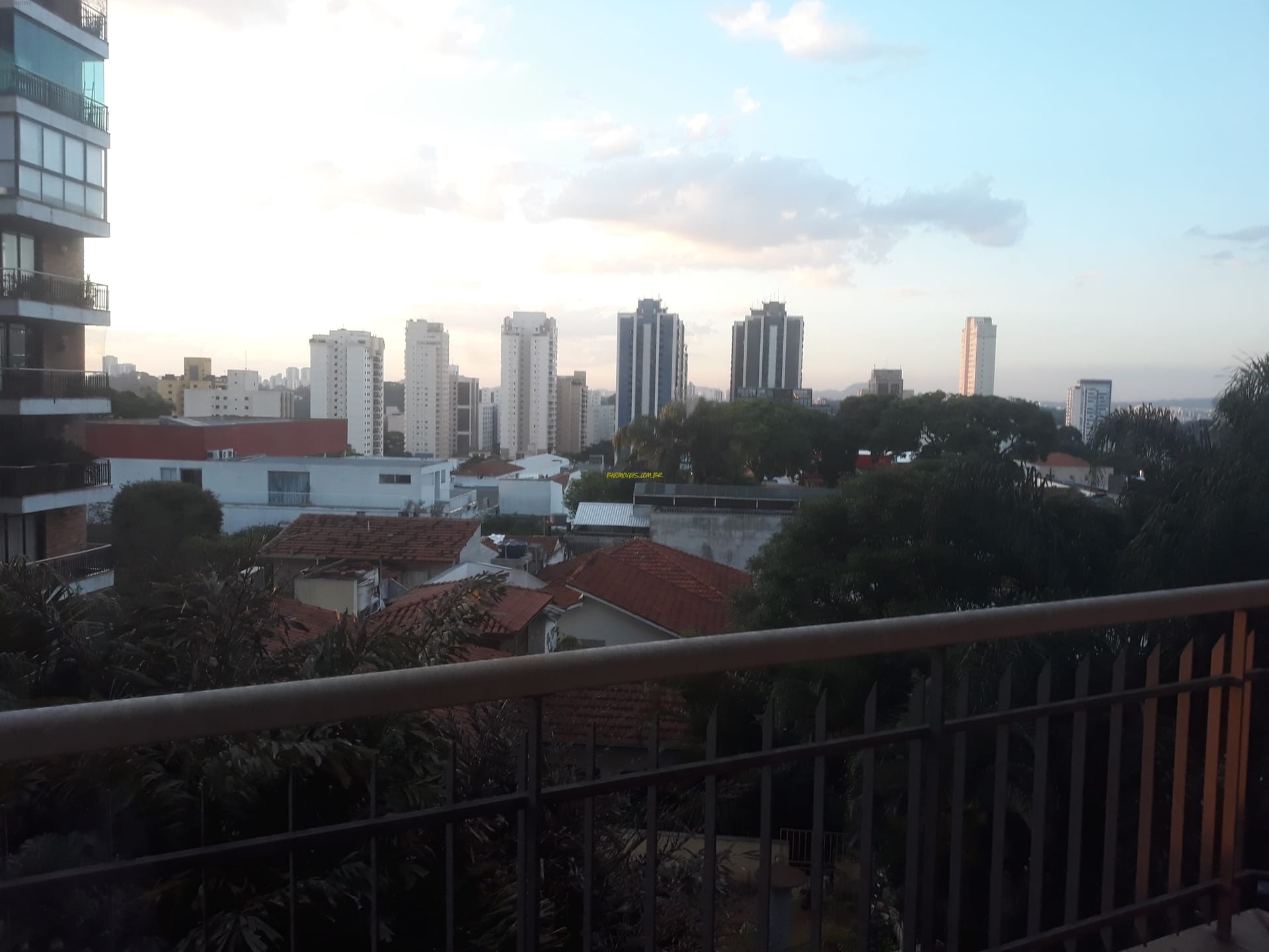 Apartamento à venda com 3 quartos, 235m² - Foto 1