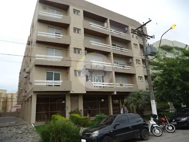 Apartamento 3 quartos e 2 banheiros, para alugar, no bairro Centro em Pelotas