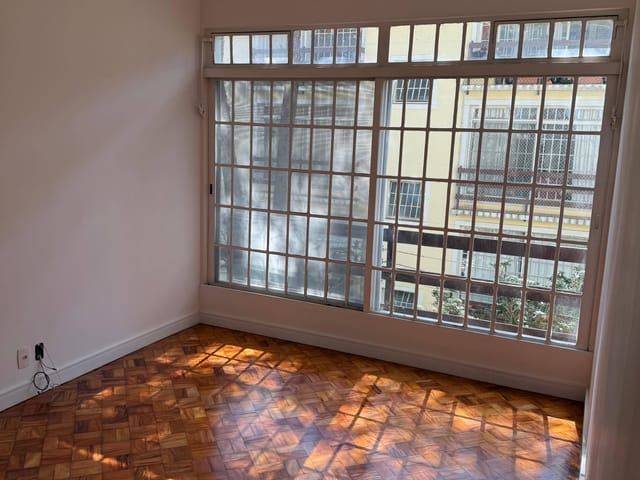 Apartamento 3 quartos e 2 banheiros, para alugar, no bairro Vila Cordeiro em São Paulo