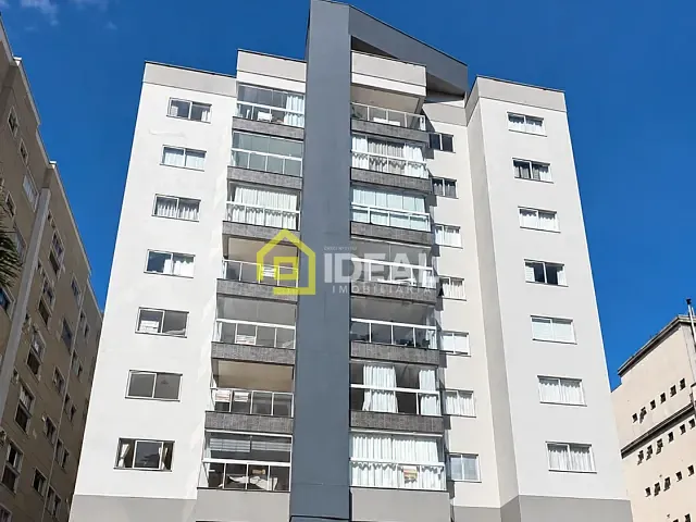 Apartamento 3 quartos e 2 banheiros, para alugar, no bairro Centro em Concórdia