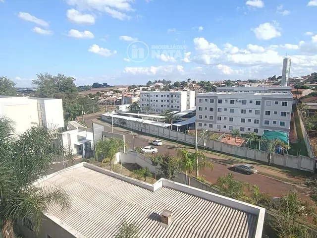 Apartamento com 60m² 2 quartos e 1 banheiro, para alugar, no bairro Jardim Flórida II em Cambé