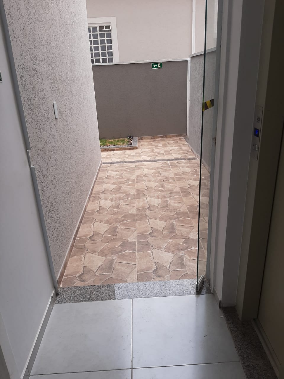 Apartamento à venda com 2 quartos, 70m² - Foto 12