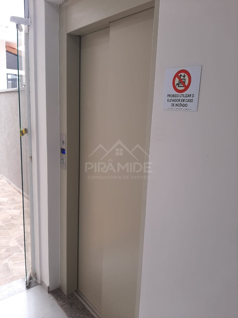 Apartamento à venda com 2 quartos, 70m² - Foto 8