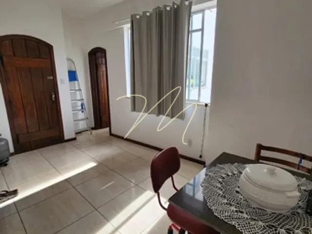 Apartamento 4 quartos e 1 banheiro, para alugar, no bairro Centro em Avenida Soares Lopes