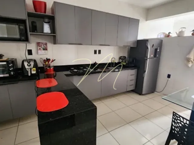 Apartamento 4 quartos e 1 banheiro, para alugar, no bairro Centro em Avenida Soares Lopes