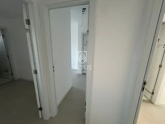 Apartamento 3 quartos e 1 banheiro, à venda, no bairro Caminho das Árvores em Salvador