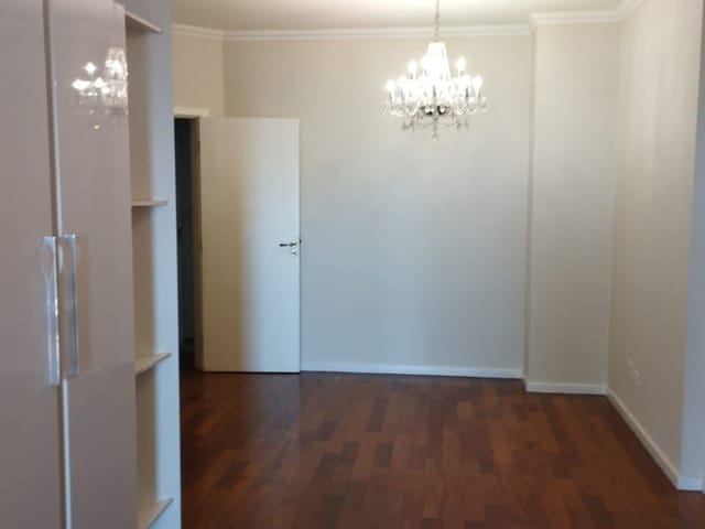 Foto do Apartamento - Venda | Apartamento Amplo com 3 Dormitórios, 2 Vagas Paralelas, Lazer Completo e Localização Privilegiada | Zona 01 | Benites & Gonzaga Imóveis