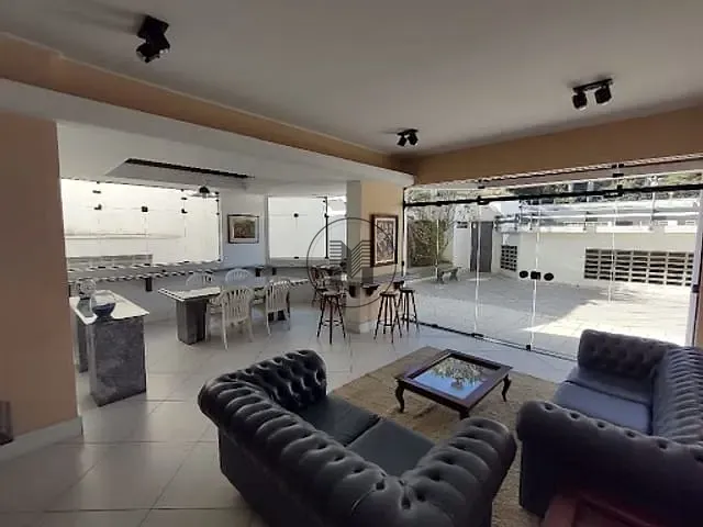 Apartamento com 343m² 4 quartos e 5 banheiros, à venda, no bairro Centro em Guaratinguetá