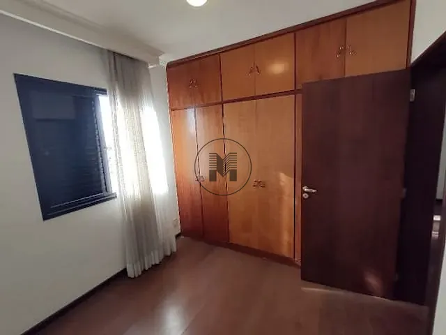 Apartamento com 343m² 4 quartos e 5 banheiros, à venda, no bairro Centro em Guaratinguetá