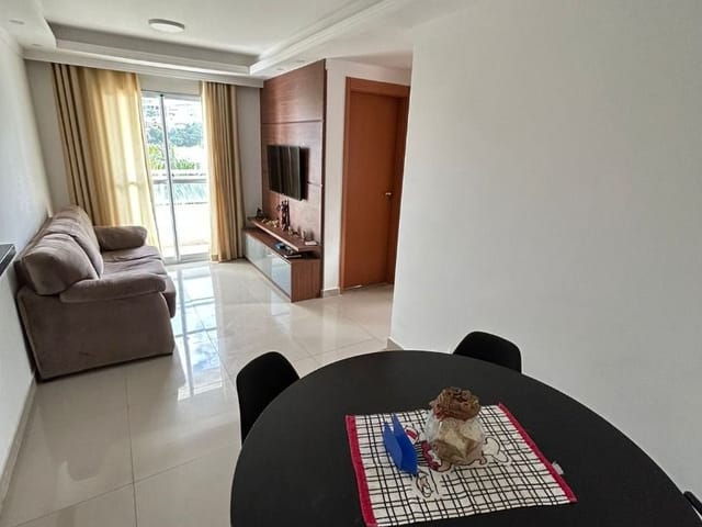 Apartamento com 56m² 2 quartos e 1 banheiro, para alugar, no bairro Glória em Macaé