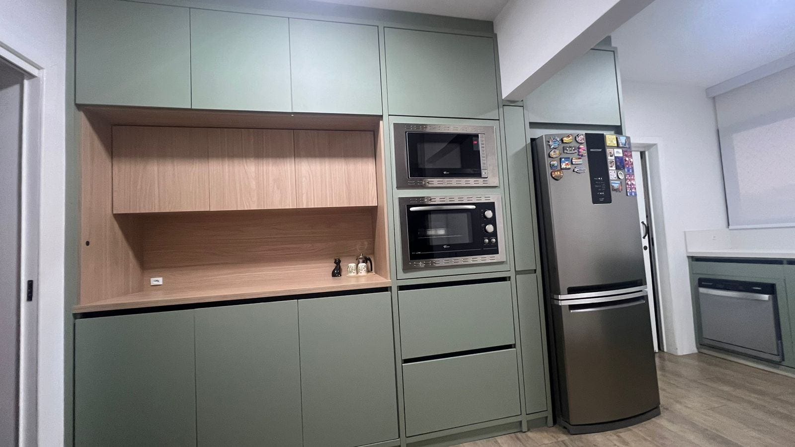 Apartamento à venda com 3 quartos, 165m² - Foto 2