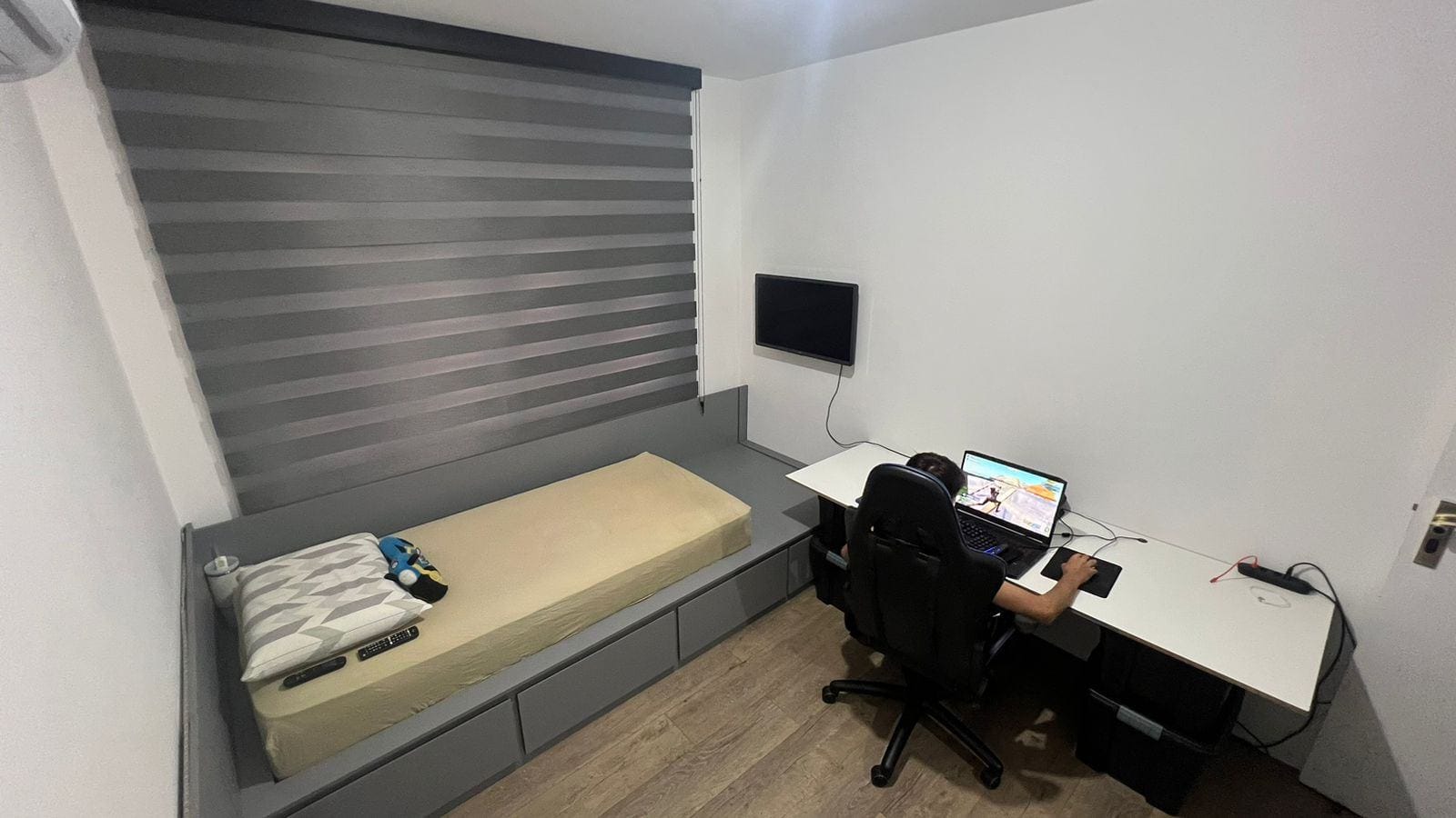 Apartamento à venda com 3 quartos, 165m² - Foto 13