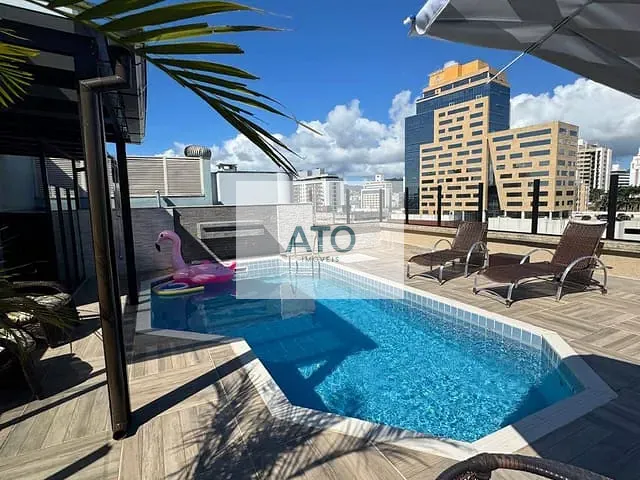 Apartamento com 320m² 4 quartos e 6 banheiros, à venda, no bairro Canto em Florianópolis