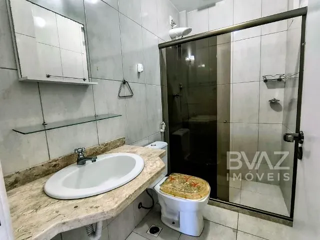 Apartamento 3 quartos e 2 banheiros, à venda ou para alugar, no bairro Centro em Cabo Frio
