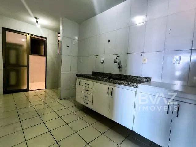 Apartamento 3 quartos e 2 banheiros, à venda ou para alugar, no bairro Centro em Cabo Frio