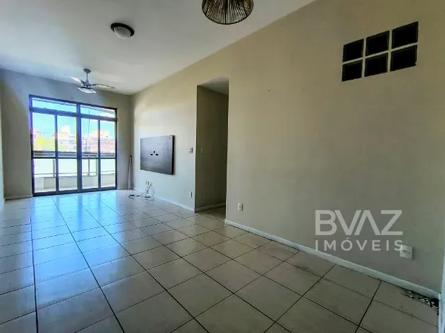Apartamento 3 quartos e 2 banheiros, à venda ou para alugar, no bairro Centro em Cabo Frio