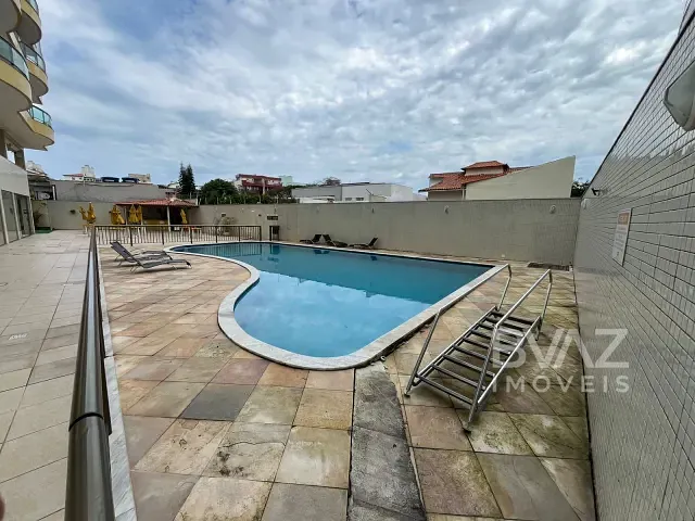 Apartamento 3 quartos e 2 banheiros, à venda ou para alugar, no bairro Centro em Cabo Frio