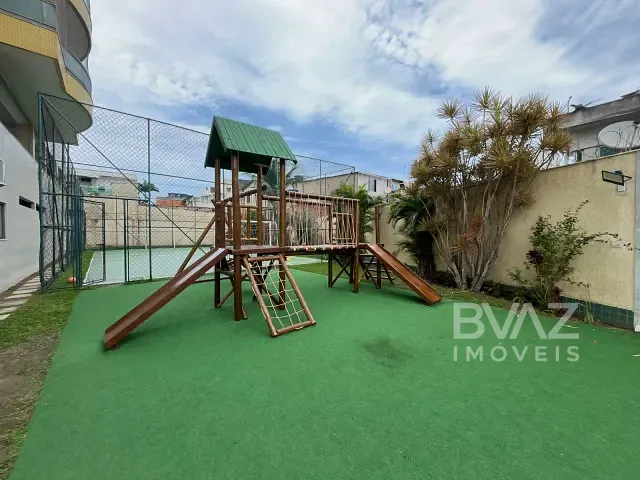 Apartamento 3 quartos e 2 banheiros, à venda ou para alugar, no bairro Centro em Cabo Frio