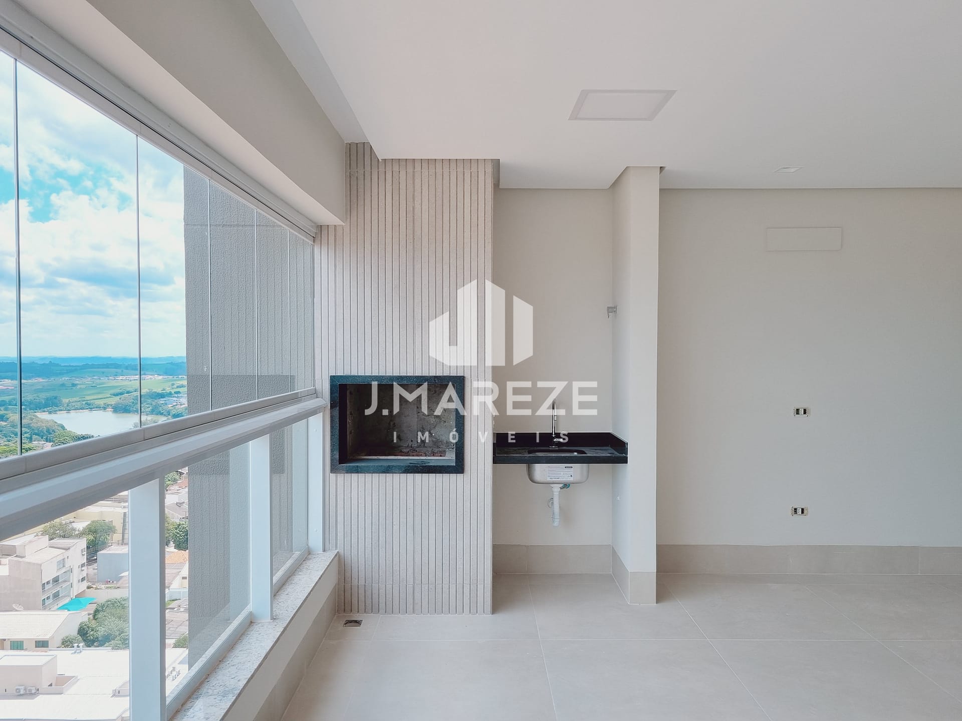 Apartamento à venda com 3 quartos, 127m² - Foto 4