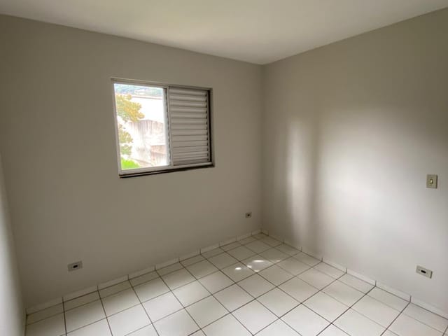 Apartamento 2 quartos e 1 banheiro, para alugar, no bairro Centro em Extrema