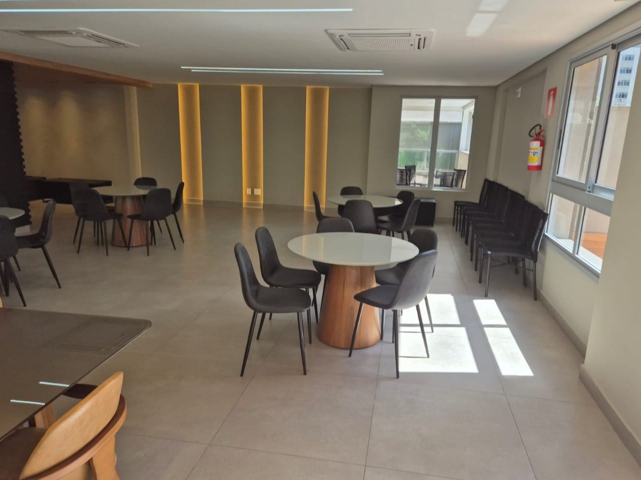 Apartamento à venda com 2 quartos, 58m² - Foto 17