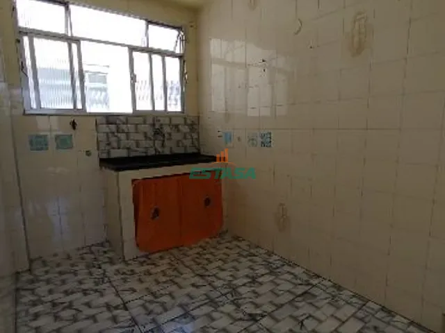 Apartamento 2 quartos e 1 banheiro, à venda, no bairro Olaria em Rio de Janeiro